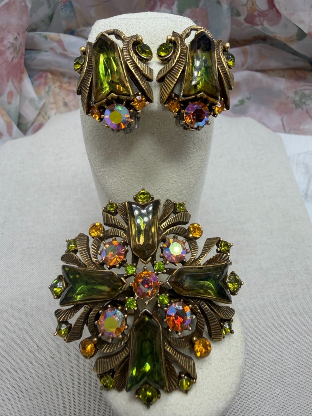 Vintage Florenza signed  Green and Gold Brooch and Earring Set